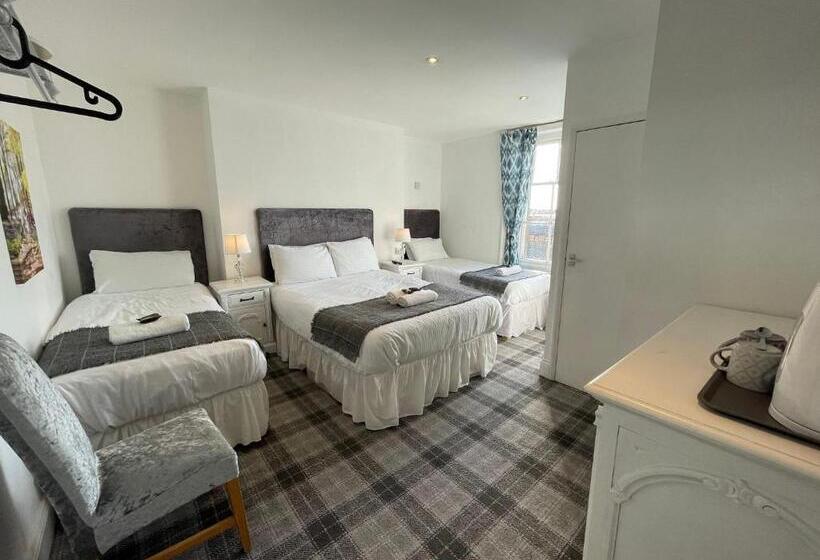 Семейный Номер, The Jubilee Hotel East With Spa Facilities