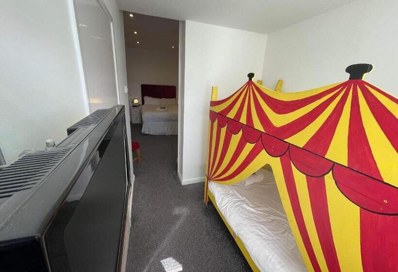 Семейный Номер, The Jubilee Hotel East With Spa Facilities