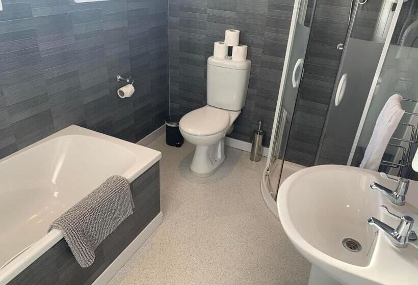 חדר משפחתי, The Jubilee Hotel East  With Spa Facilities