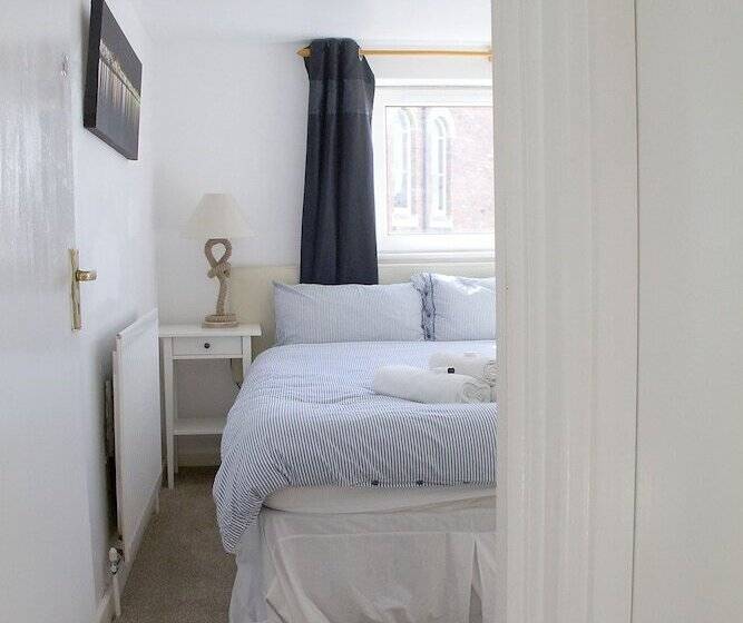 غرفة أساسية, Timrick Lodge