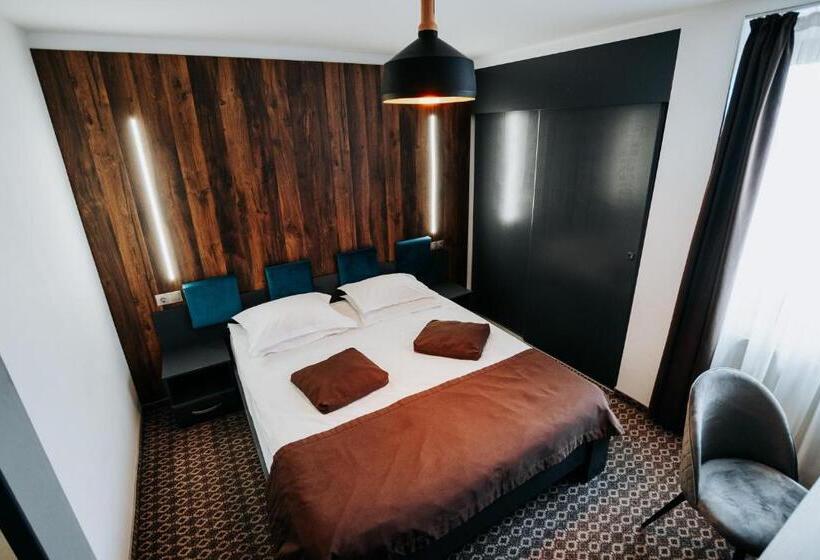 标准间, Pension Belascu