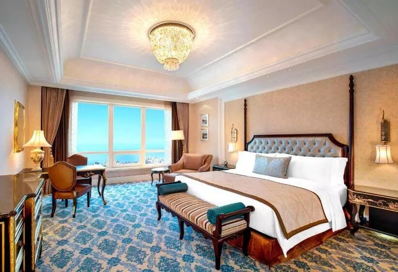 キングサイズベッドのデラックスルーム, The Castle Hotel, A Luxury Collection Hotel, Dalian