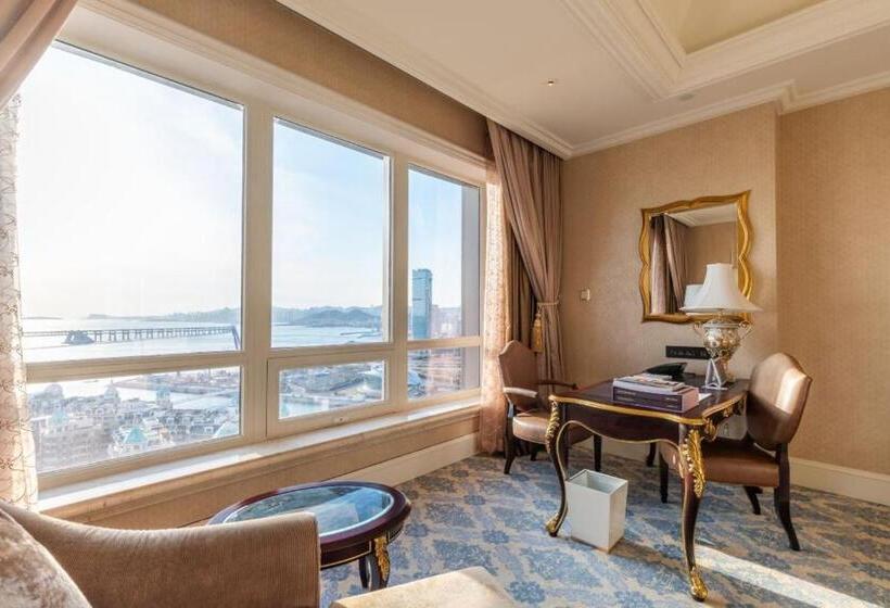 غرفة ديلوكس سرير كينج, The Castle Hotel, A Luxury Collection Hotel, Dalian