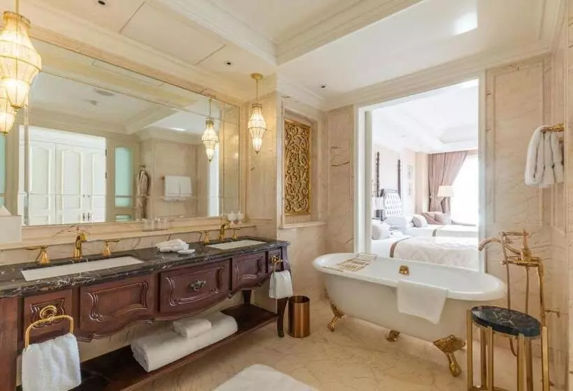 オーシャンビューデラックスルーム, The Castle Hotel, A Luxury Collection Hotel, Dalian