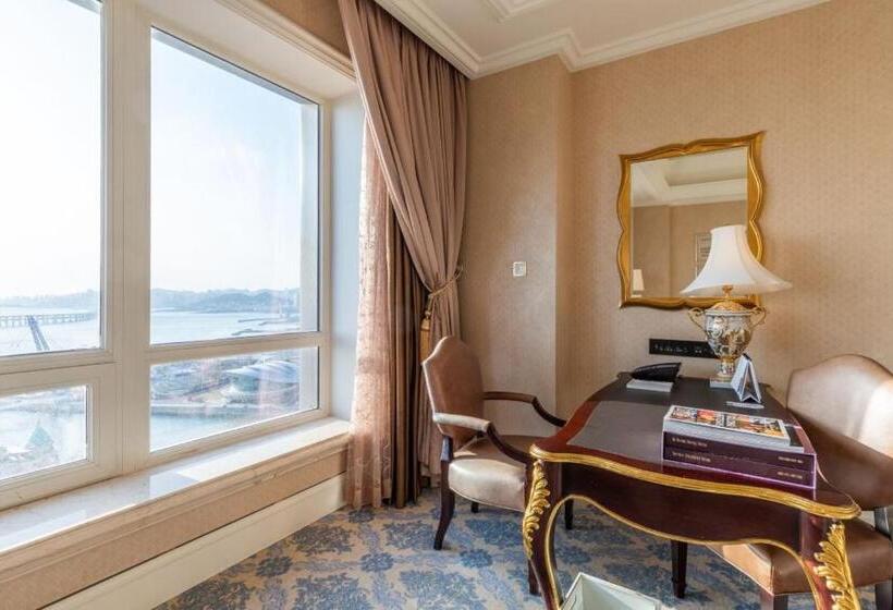 غرفة ديلوكس مطلّة علي البحر, The Castle Hotel, A Luxury Collection Hotel, Dalian