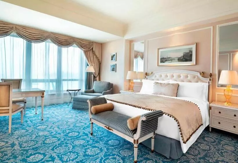 キングサイズベッドのスタンダードルーム, The Castle Hotel, A Luxury Collection Hotel, Dalian