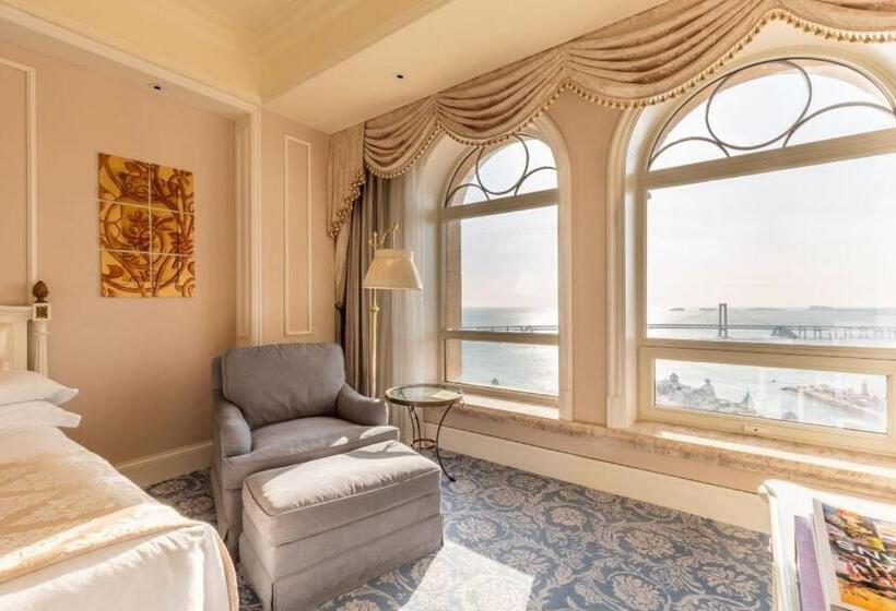 غرفة قياسية مطلّة علي البحر, The Castle Hotel, A Luxury Collection Hotel, Dalian
