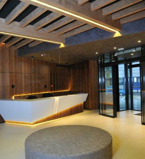 استودیو خانوادگی, Family Apart Woodside