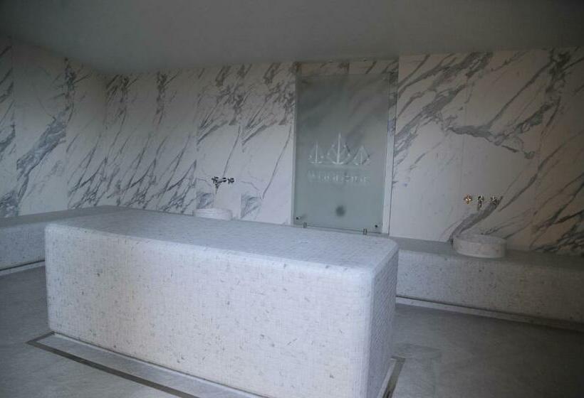 استودیوی استاندارد, Family Apart Woodside