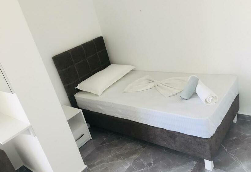 带阳台的三人标准间, Seadel