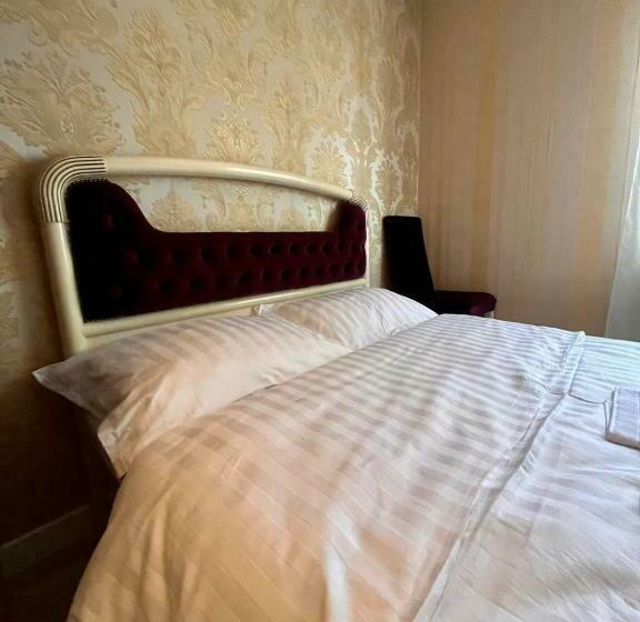 اتاق استاندارد, Complex Popas Pacurari