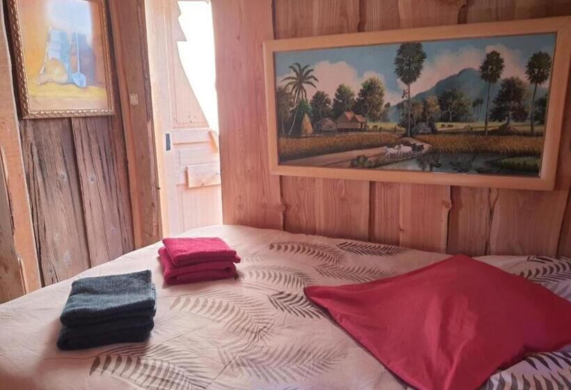 スタンダードルーム, La Cabane, Petite Chambre Agréable Chez L Habitant, Maison Toute En Bois