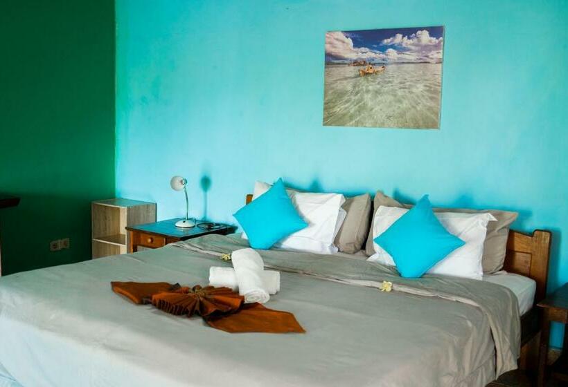 带大床的豪华间, Lovina Vibes