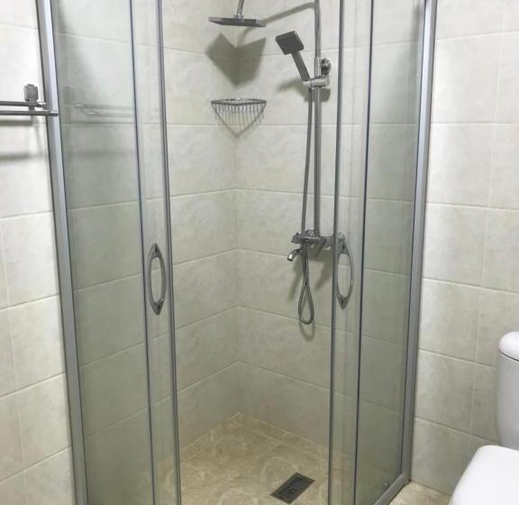 Habitació Triple Estàndard, Mazza