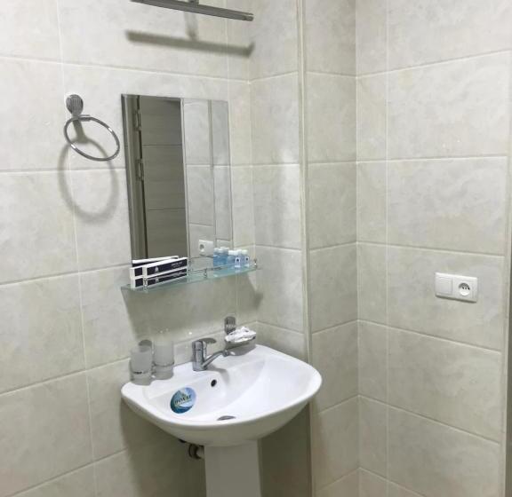 Habitació Triple Estàndard, Mazza