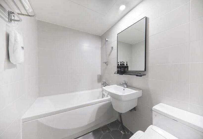 Номер Стандарт, Yeosu Yam Hakdong