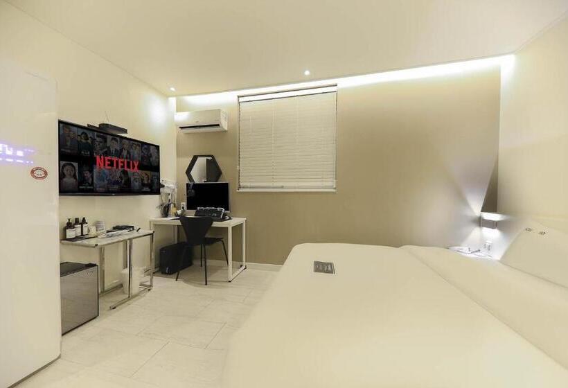 Номер Стандарт, Yeosu Yam Hakdong