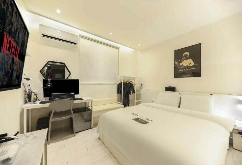 Номер Deluxe, Yeosu Yam Hakdong