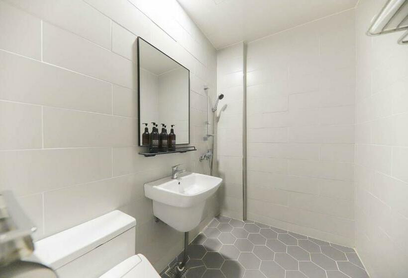 Номер Deluxe, Yeosu Yam Hakdong