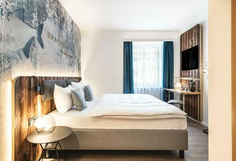 Standard Room, Blauer Bock