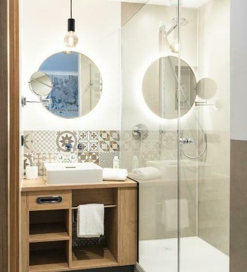 豪华房间, Blauer Bock