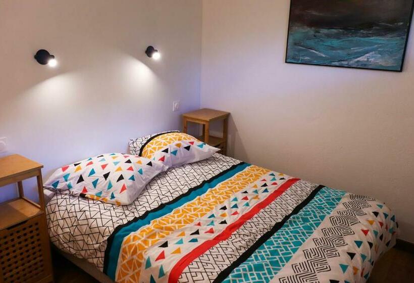 غرفة عائلية, Le Tuit Tuit