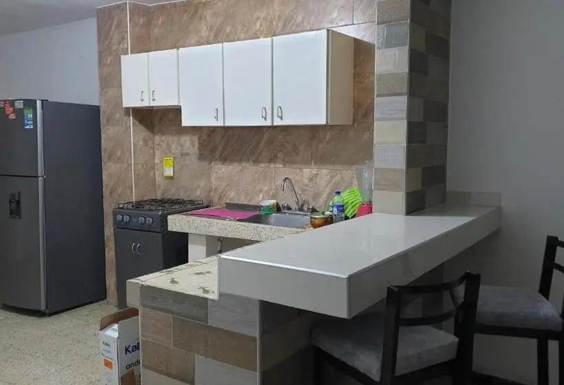 اتاق خانوادگی, Mom S House Floralia
