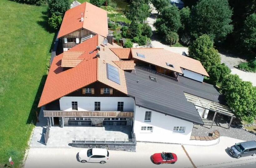 Номер Стандарт Вид на Сад, Pension Kricklsäge