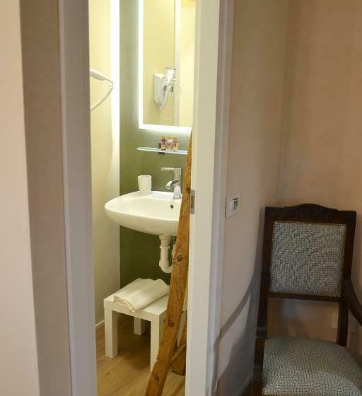 キングサイズベッドのスタンダードルーム, B&b Cascina Cortassa