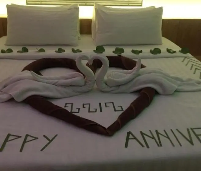 اتاق لوکس, Pine Lodge Maldives