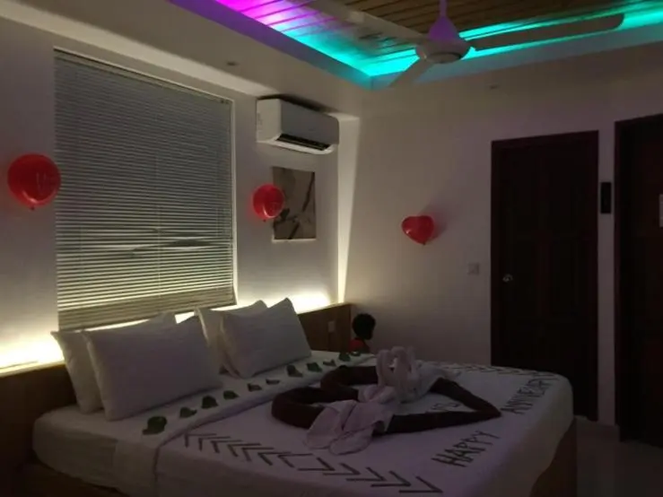 اتاق لوکس, Pine Lodge Maldives