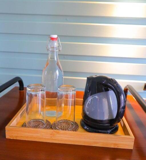 کابین, Unwnd Boutique  Caticlan