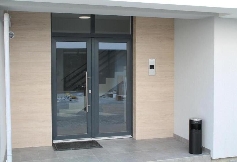 1베드룸 아파트 1층, Visaj Homes