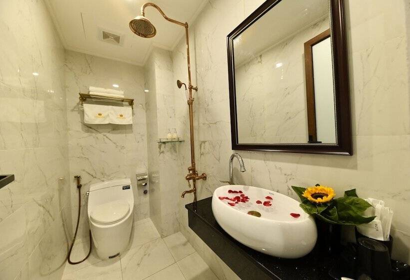 اتاق سوپریور, Kingdom Hotel Hanoi