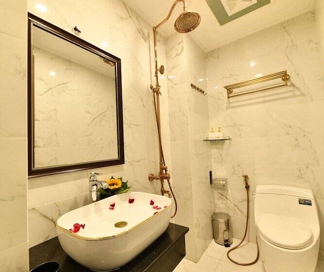 اتاق سوپریور, Kingdom Hotel Hanoi