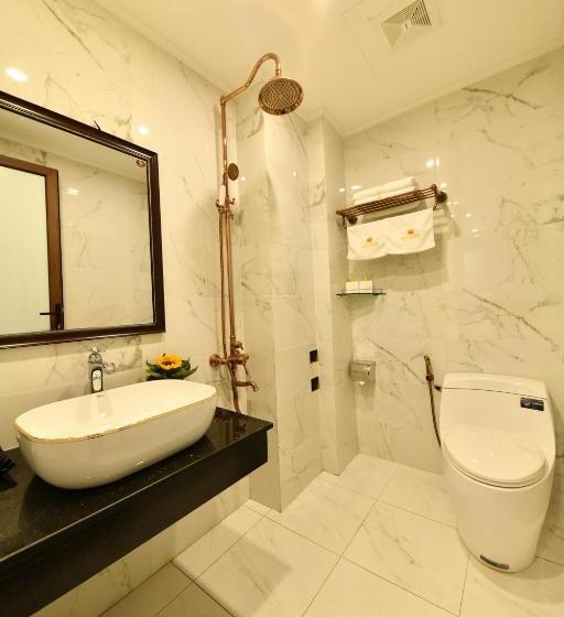 اتاق لوکس, Kingdom Hotel Hanoi