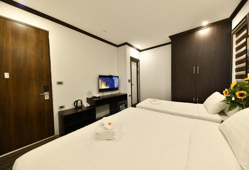 اتاق استاندارد سه نفره, Kingdom Hotel Hanoi
