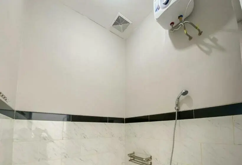 اتاق استاندارد, Reddoorz Plus At Orange Diponogoro Palangkaraya