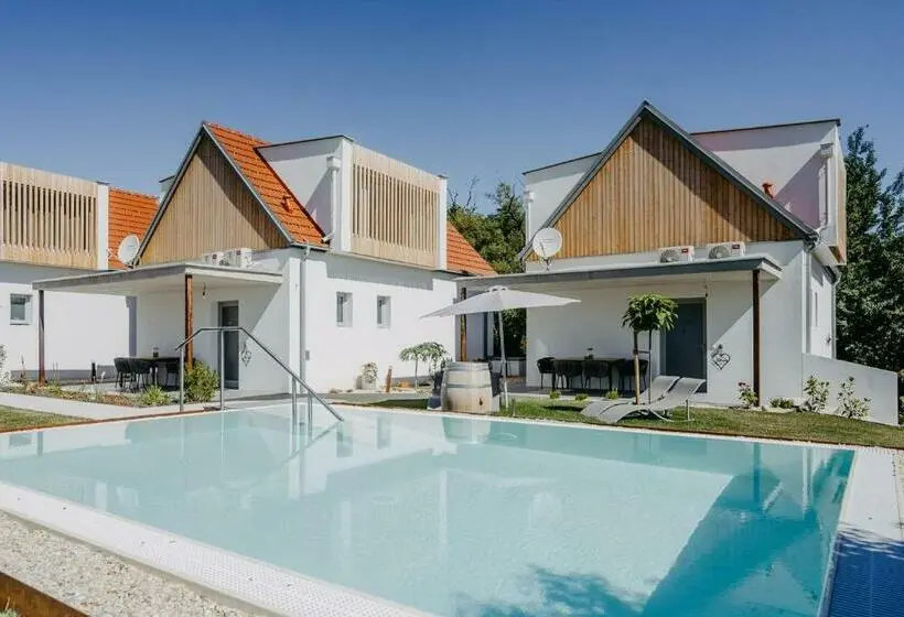 プールの見える１ベッドルームアパートメント, Weinberg Chalet 2