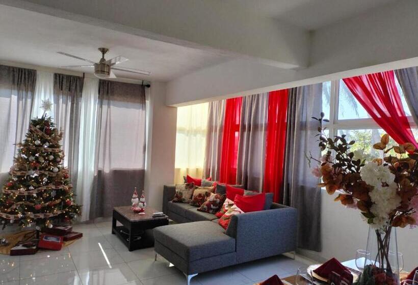 스위트 킹사이즈 침대, Boutique Cvc