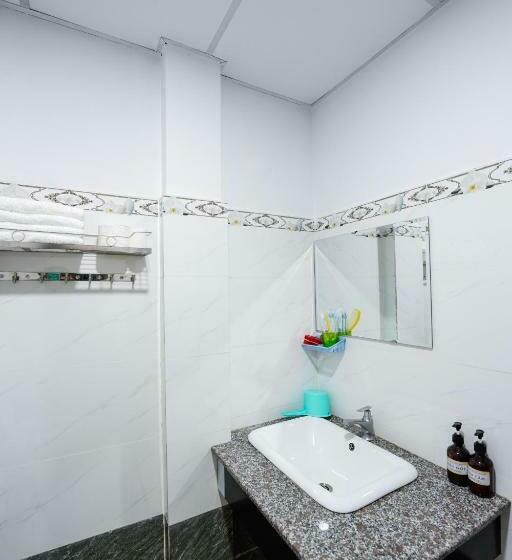 اتاق استاندارد چهار تخته, Thanh Ngoc Motel 2