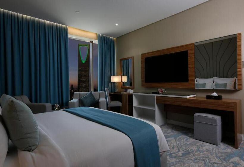 סוויטה מלכותית, Cantonal Hotel By Warwick