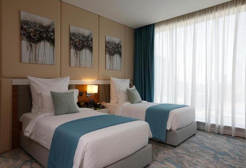 Королевский Люкс, Cantonal Hotel By Warwick