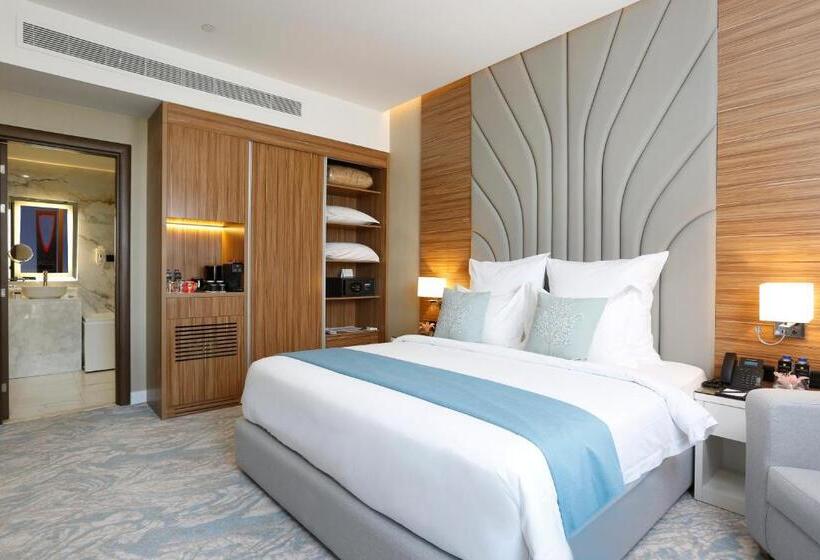 סוויטה, Cantonal Hotel By Warwick