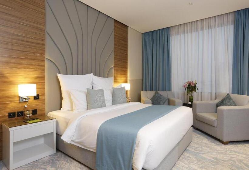 Президентский Люкс, Cantonal Hotel By Warwick