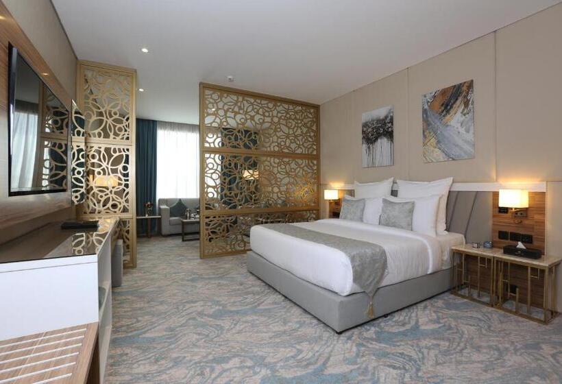 סוויטת ג'וניור, Cantonal Hotel By Warwick