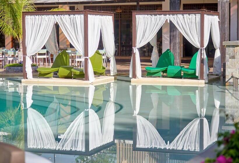 اتاق استاندارد با چشمانداز باغ, Tag Resort