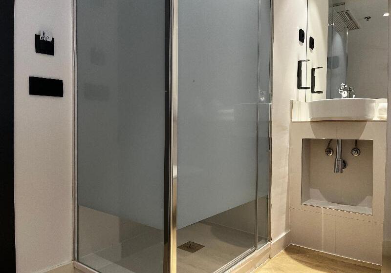 غرفة قياسية, HS Madrid Centro Atocha