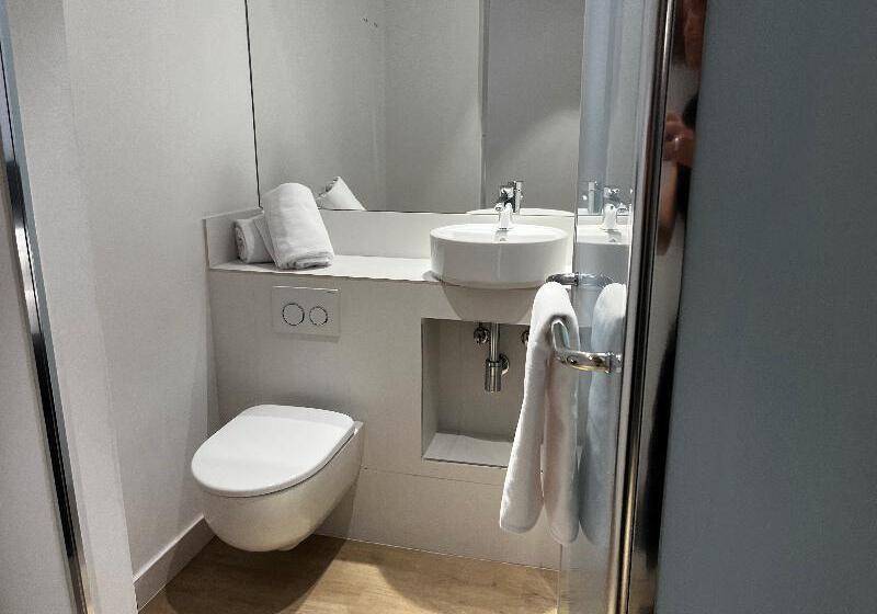 غرفة قياسية, HS Madrid Centro Atocha