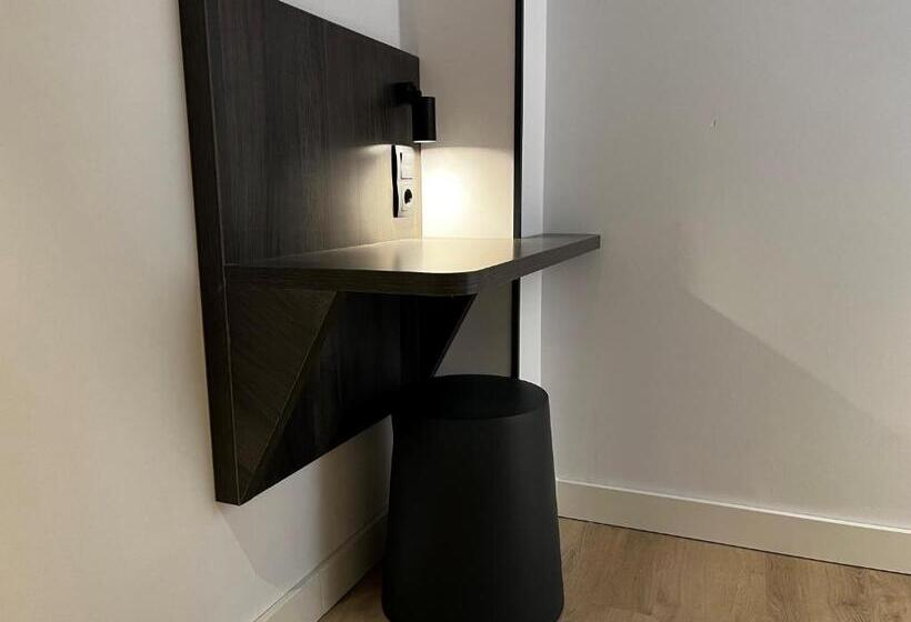 غرفة قياسية, HS Madrid Centro Atocha